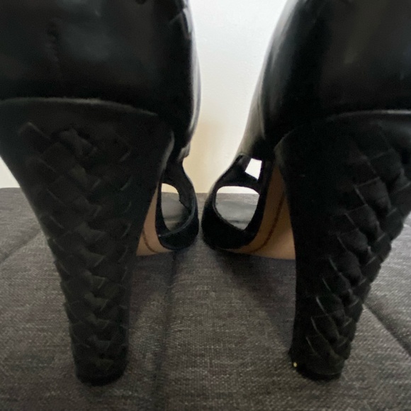 Elliott Lucca  Allesandra Black Leather Woven Open Toe Heels. Sz 10 - Picture 5 of 15